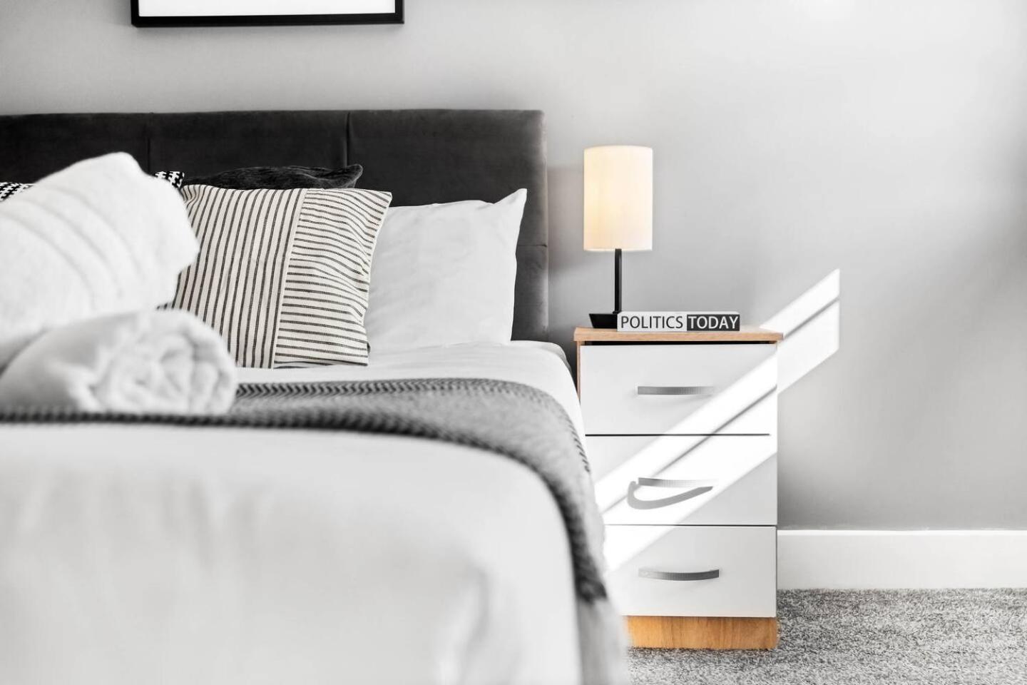City Centre - Two Bedroom Apartment - Juliet Balcony - Secure Parking - Wifi - Smart Tv - Top Rated -33S Birmingham Exteriör bild